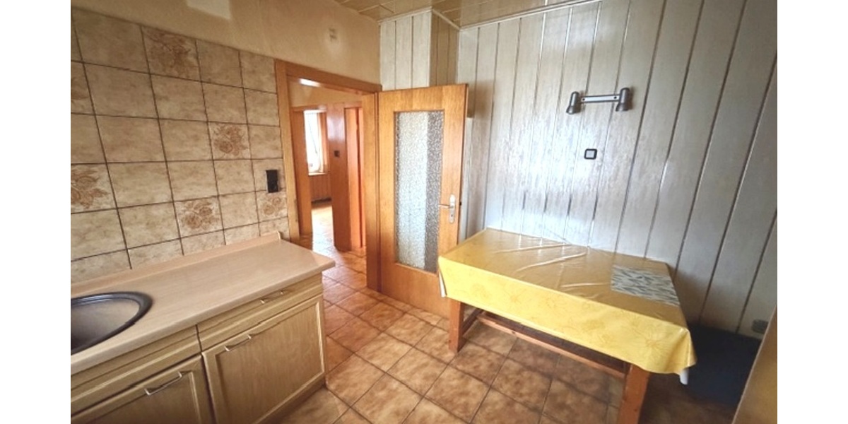 Einfamilienhaus mit Modernisierungsbedarf in zentraler Lage von Marbach 5.5 zimmer