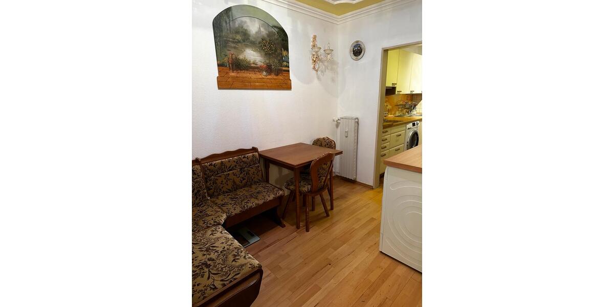 3-ZKB im Erdgeschoss mit Balkon und EBK 3.5 zimmer