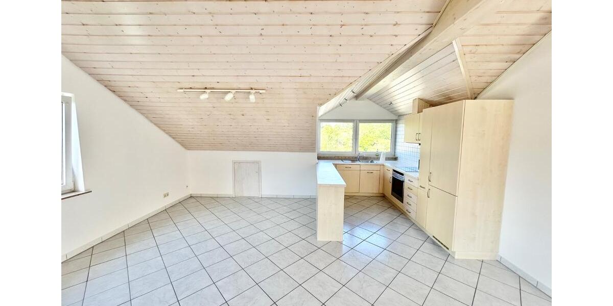 Dachgeschoßwohnung Markgröningen - 3 Zimmer, 76 m&sup2;, 912&euro; | Angebot:26695949