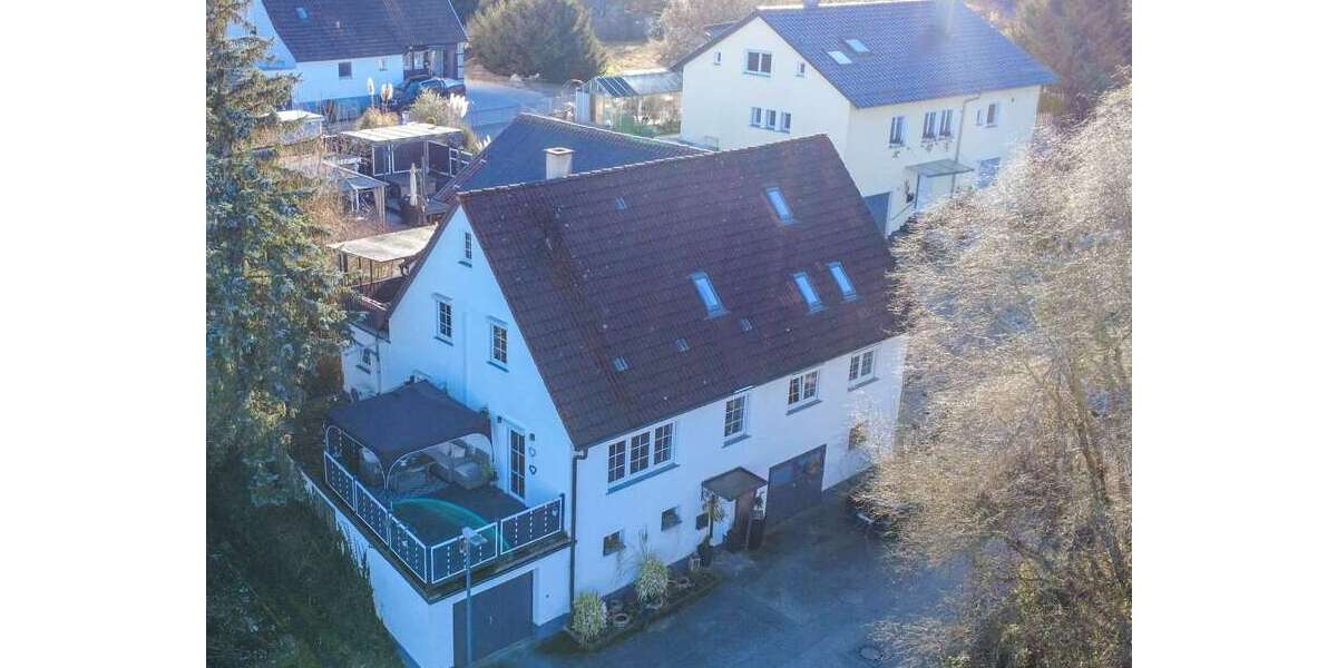 Einfamilienhaus Brackenheim - 7.5 Zimmer, 259 m&sup2;, 799.000&euro; | Angebot:25536299
