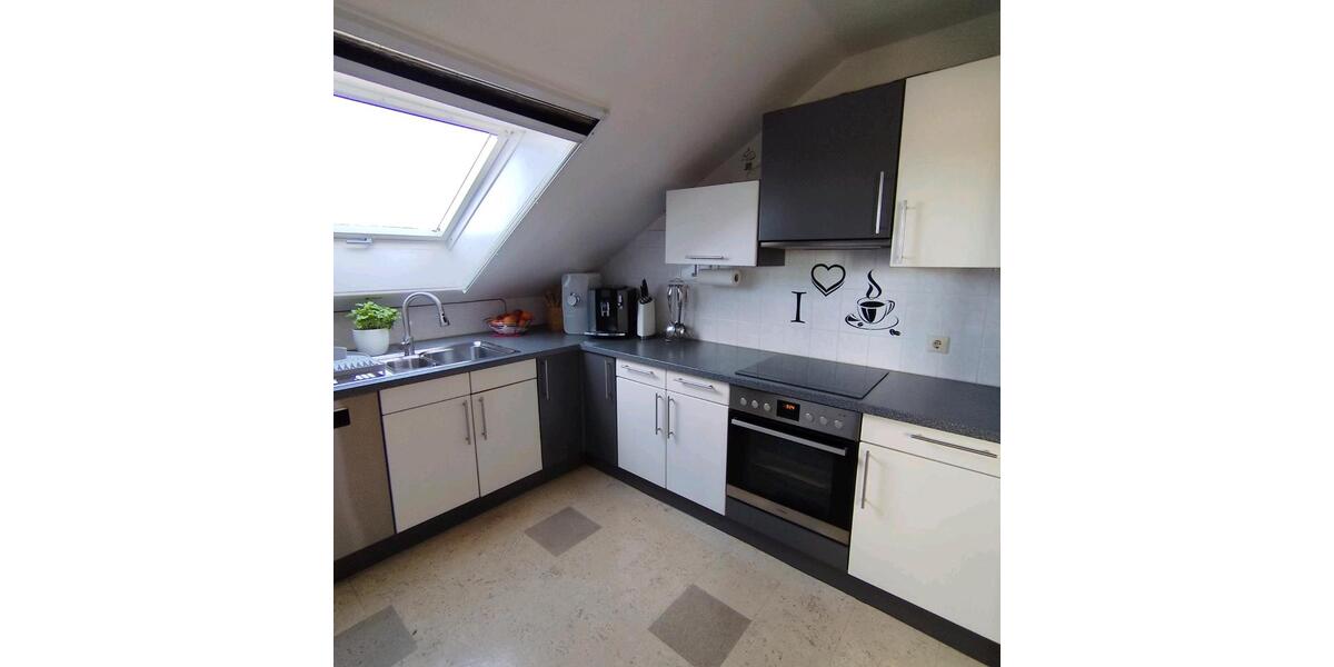 Dachgeschoßwohnung Neuenstadt am Kocher - 3 Zimmer, 77 m&sup2;, 235.000&euro; | Angebot:26638583