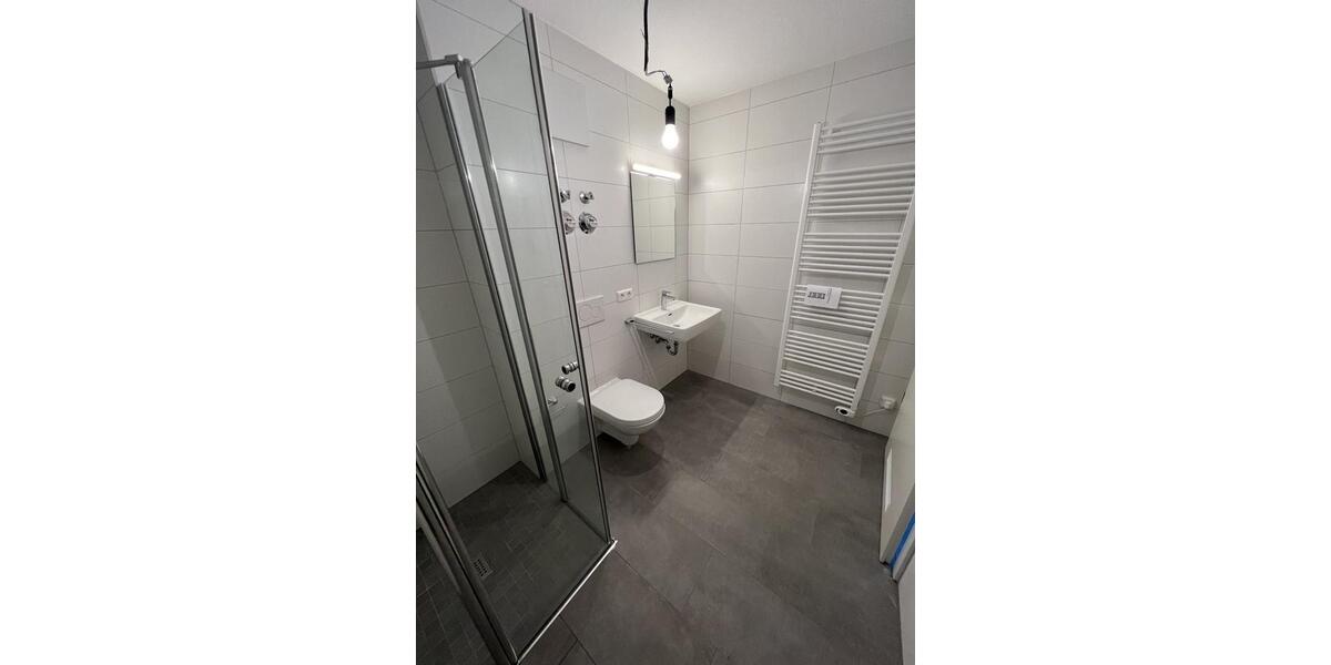 lichtdurchflutete wunderschöne 3,5 Zimmer Wohnung mit Garten 3.5 zimmer