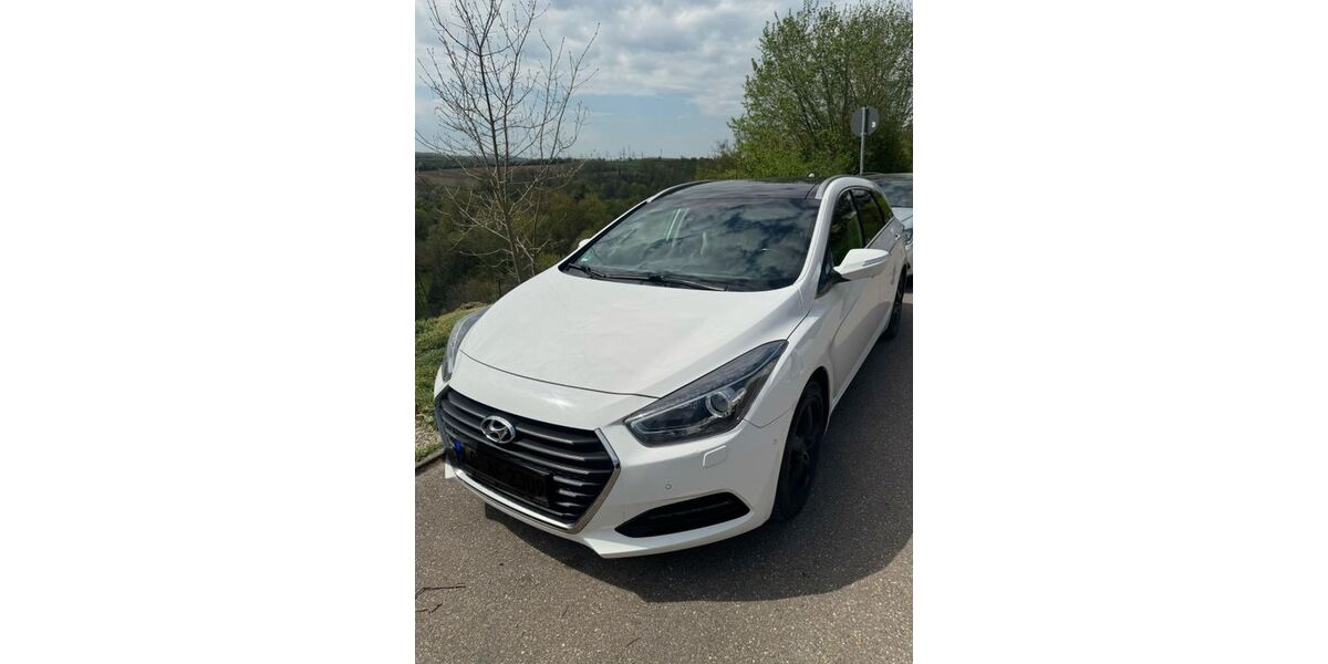 Hyundai i40 186.300 km 10.000 &euro; Markgröningen 71706