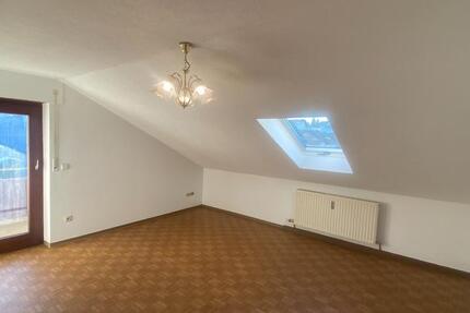 Dachgeschosswohnung in 74930 Ittlingen 4 zimmer