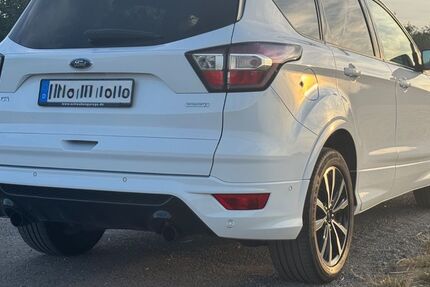 Ford Kuga 49.000 km 14.800 &euro; Ellhofen 74248