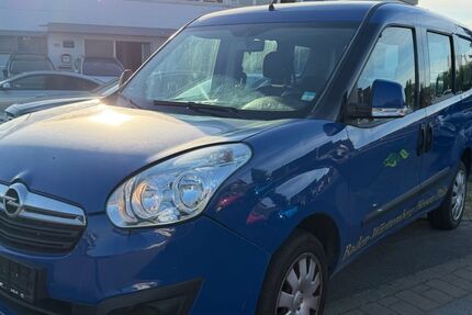 Opel Combo 164.000 km 3.999 &euro; Gundelsheim 74831
