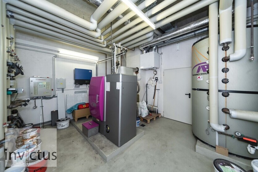 Repräsentative GewerbeImmobilie mit Büro, Ausstellung & Halle – flexibel nutzbar in Langenbrettach