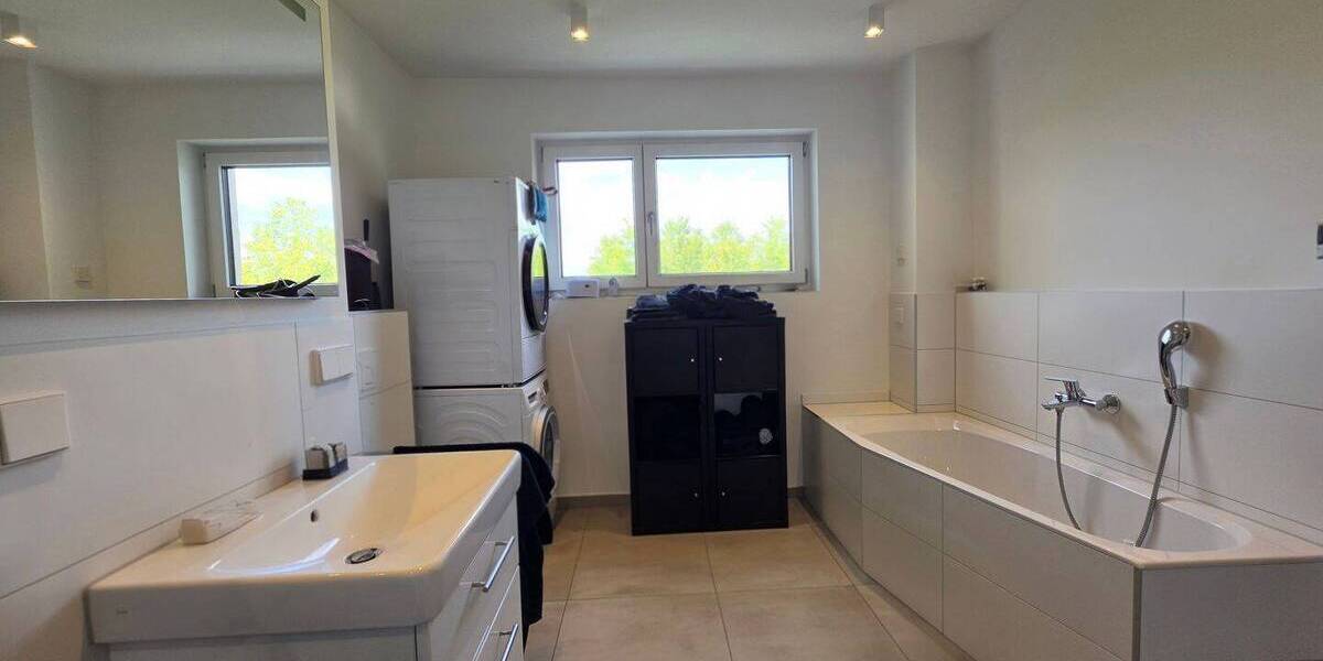 Etagenwohnung Sinsheim - 4 Zimmer, 124 m&sup2;, 1.370&euro; | Angebot:26751007