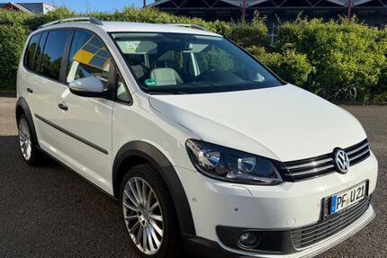 VW Touran 315.000 km 5.499 &euro; Neuenstadt am Kocher 74196