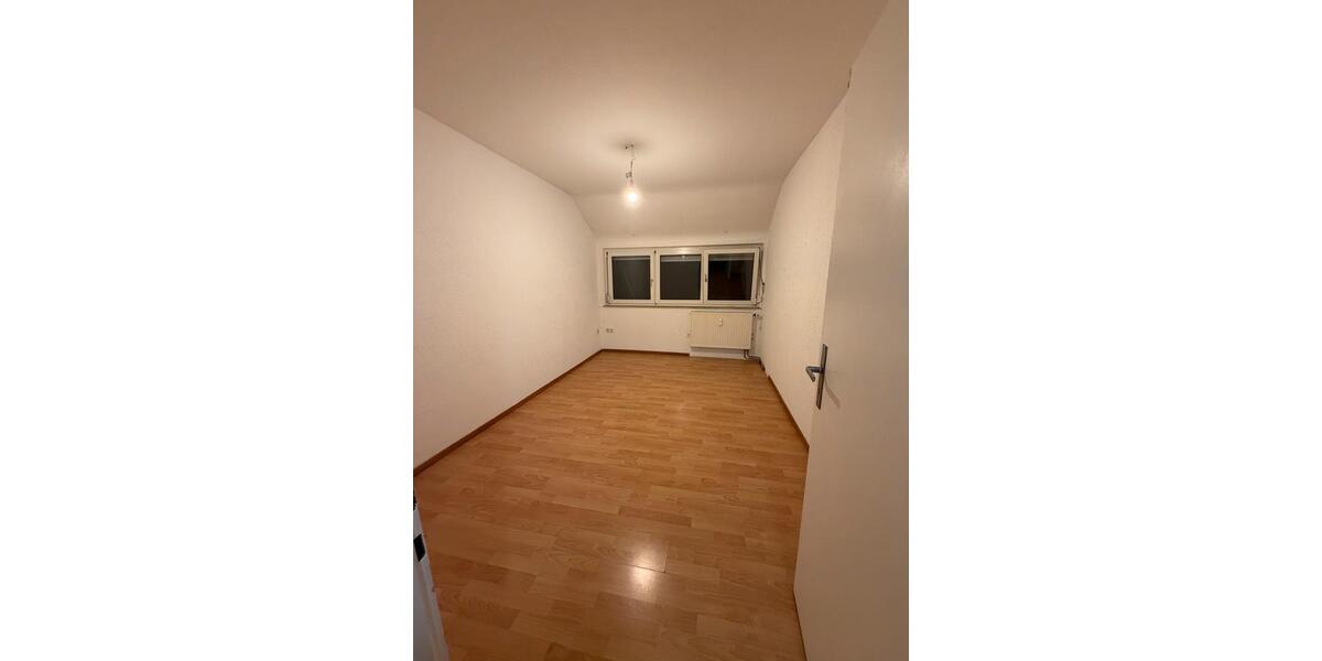 Dachgeschoßwohnung Heilbronn Böckingen - 2 Zimmer, 50 m&sup2;, 650&euro; | Angebot:27548174