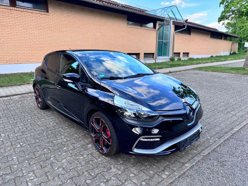 Renault Clio 158.000 km 8.899 € Untergruppenbach 74199