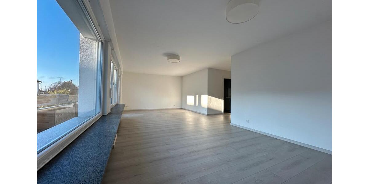 Helle 4½ Zimmer-Wohnung mit Terasse, inkl.Garage *PROVISIONSFREI* 4.5 zimmer