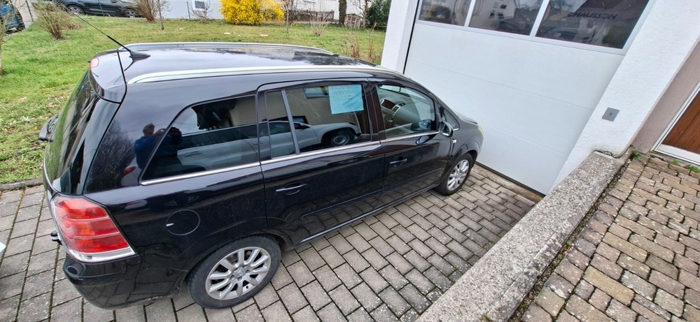 Opel Zafira B 226.600 km 1.950 &euro; Backnang 71522