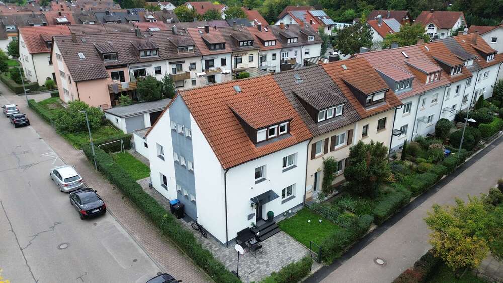Haus zum Kaufen in Neckarsulm 590.000 € 155 m² 8 zimmer