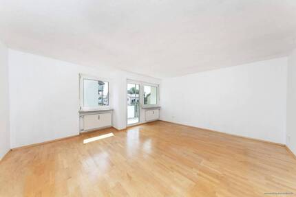 Ruhig gelegen in Germering: 4-Zimmer-Wohnung im 1. Obergeschoss mit Balkon, Kellerabteil und Außenstellplatz!