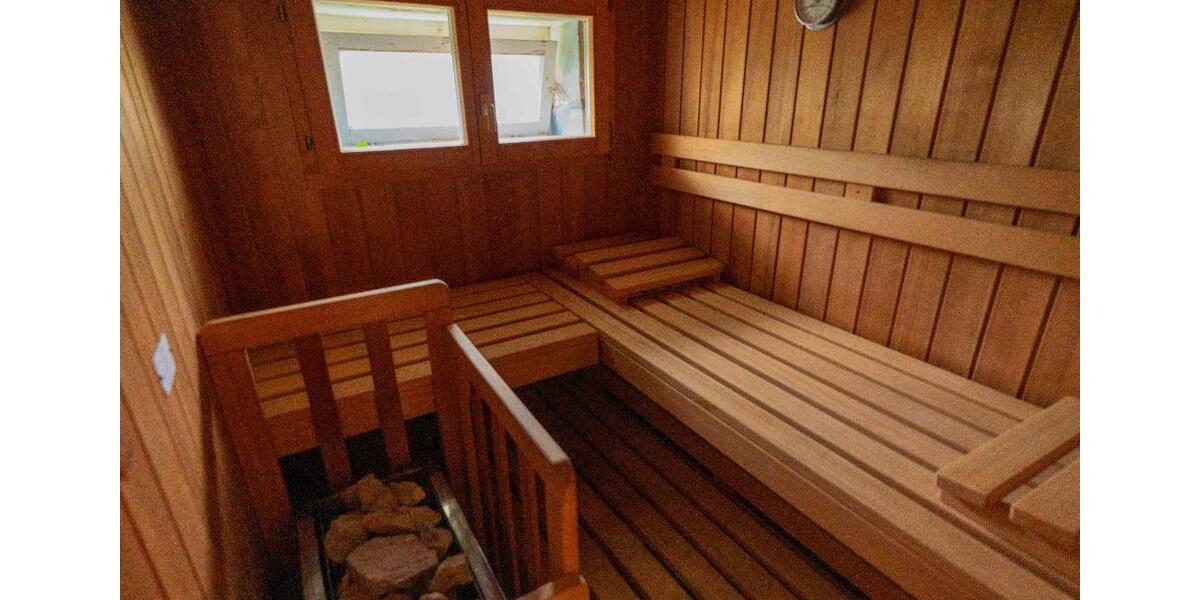 Bauernhaus, Landhaus Neuenstein - 11 Zimmer, 370 m&sup2;, 1.800&euro; | Angebot:25263112