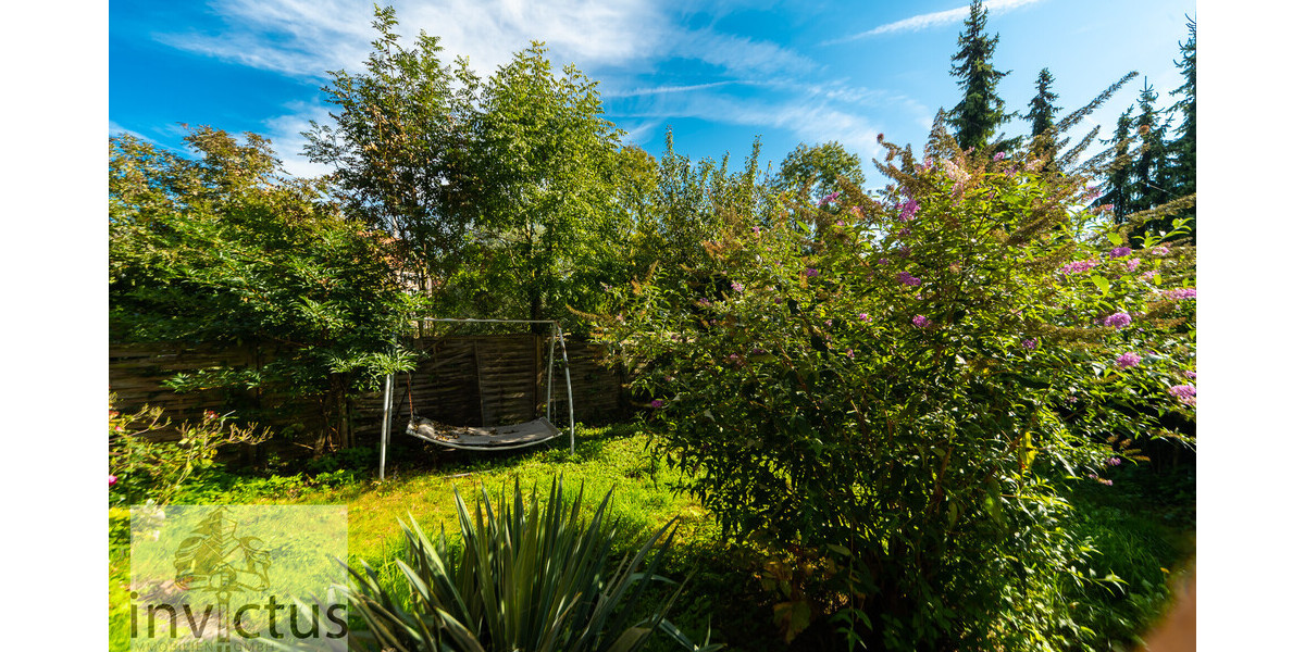 Dreifamilienhaus mit großem Garten, Terrasse u. Loggia! Wohnen und Vermieten unter einem Dach. 8 zimmer