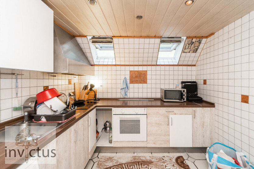 Solides Wohn- und Geschäftshaus mit zuverlässiger Rendite – ideale Kapitalanlage in Neckargartach. 3 zimmer