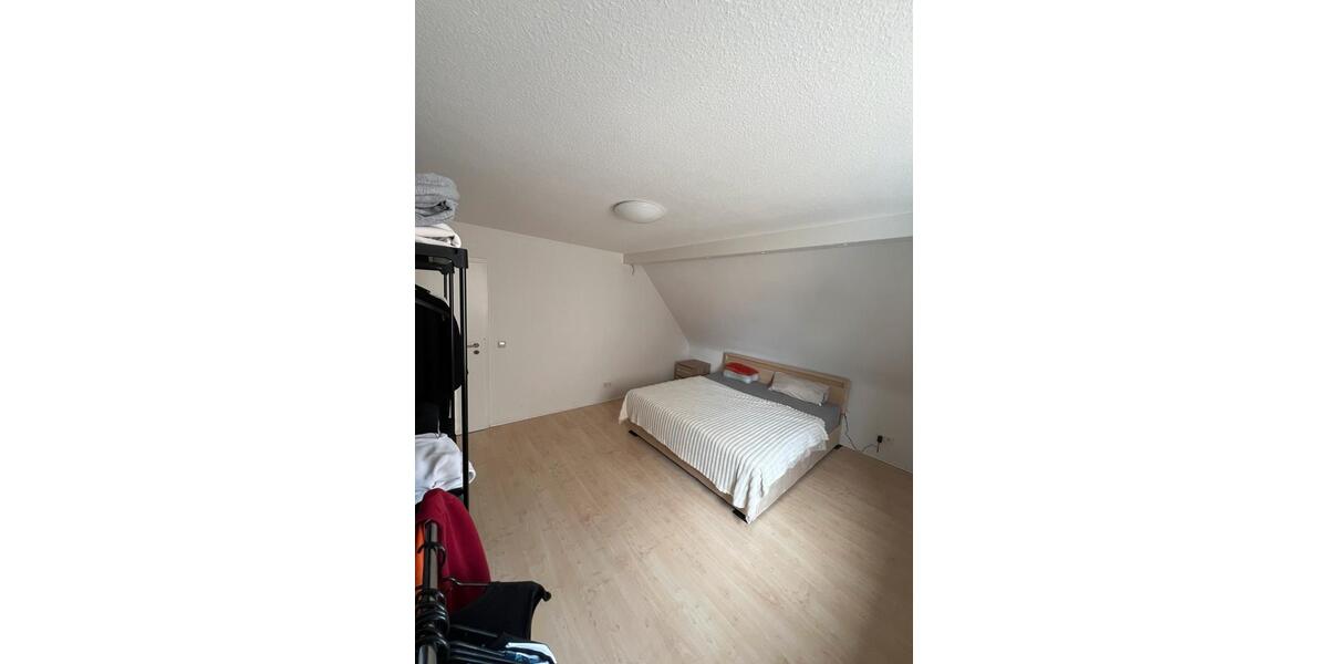 Etagenwohnung Ludwigsburg Oßweil - 3 Zimmer, 70 m&sup2;, 820&euro; | Angebot:25592536