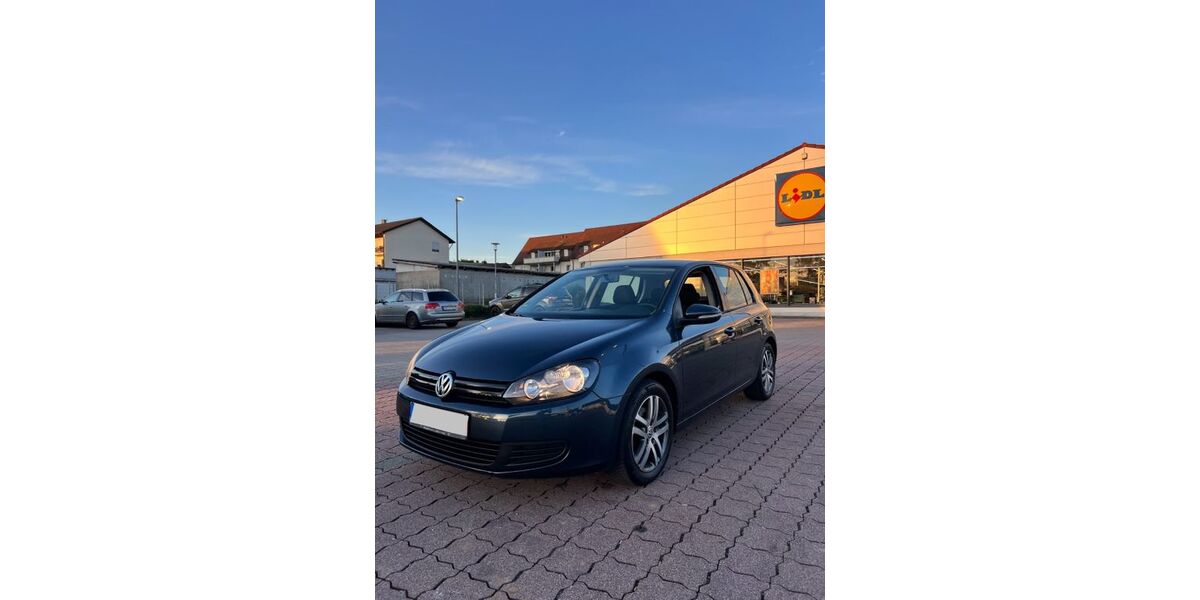 VW Golf 129.000 km 5.200 &euro; Güglingen 74363