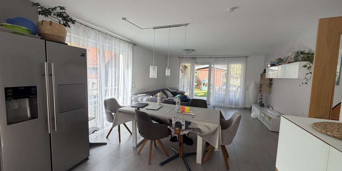 Etagenwohnung Backnang - 3 Zimmer, 87 m&sup2;, 990&euro; | Angebot:27671398