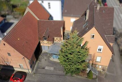 Haus Erligheim - 9 Zimmer, 151 m&sup2;, 375.000&euro; | Angebot:26344706