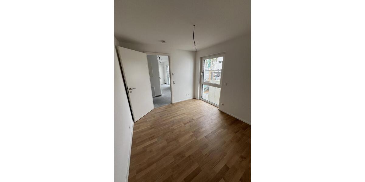 lichtdurchflutete wunderschöne 3,5 Zimmer Wohnung mit Garten 3.5 zimmer