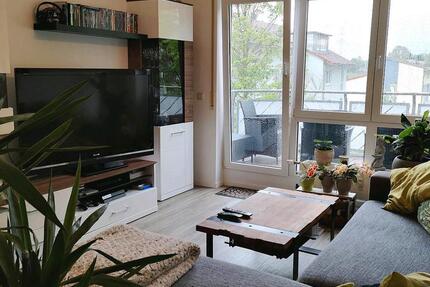 Stilvolle und moderne 2-Raum-DG-Wohnung mit EBK in Freiberg am zimmer