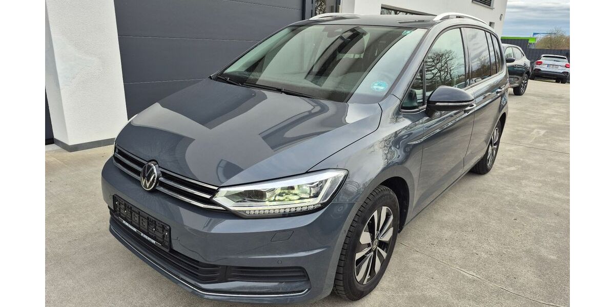 VW Touran 14.880 km 31.890 &euro; Neuenstadt am Kocher 74196