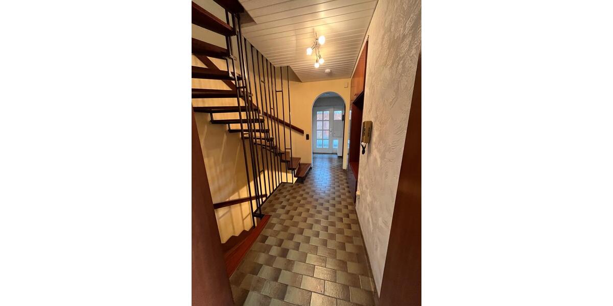 Reihenhaus Affalterbach - 6 Zimmer, 180 m&sup2;, 475.000&euro; | Angebot:27152839