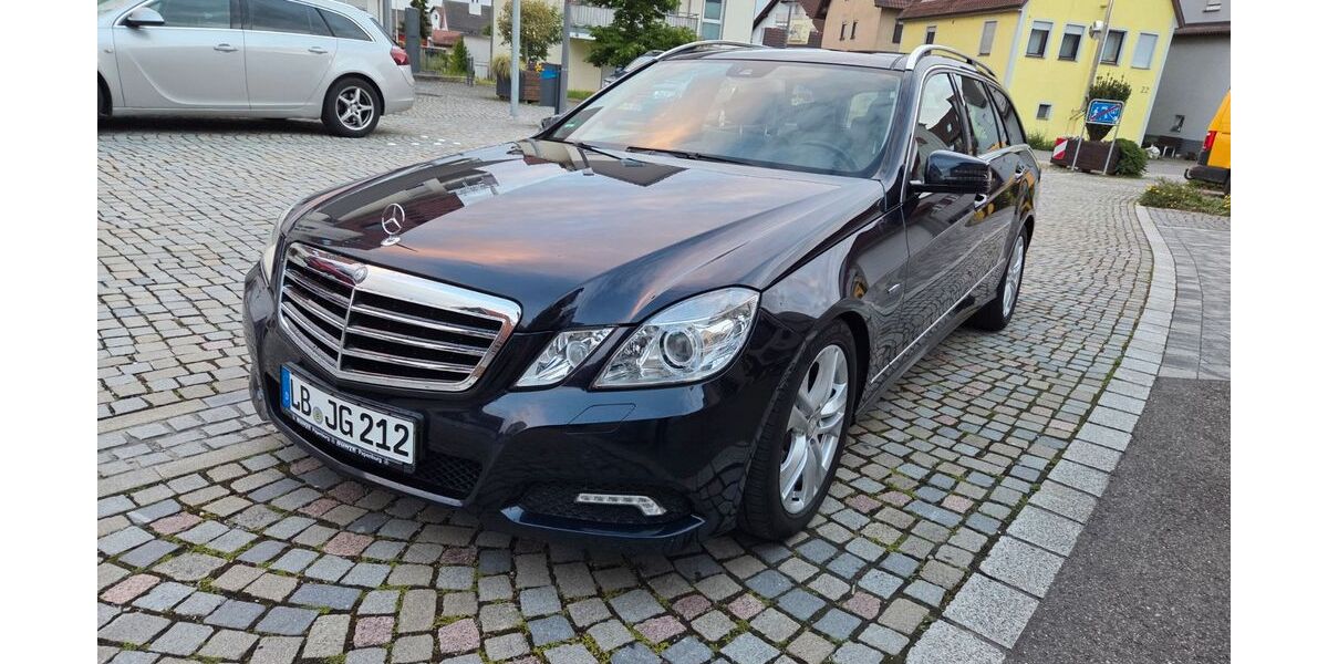 Mercedes-Benz E 220 243.000 km 5.600 &euro; Bönnigheim 74357