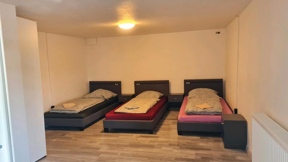 Mehrfamilienhaus, Wohnhaus Gundelsheim - 9 Zimmer, 300 m&sup2;, 350.000&euro; | Angebot:26488993