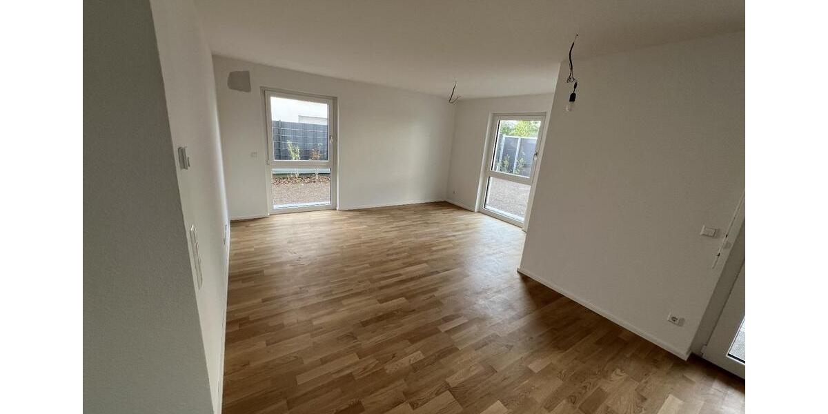 lichtdurchflutete wunderschöne 3,5 Zimmer Wohnung mit Garten 3.5 zimmer