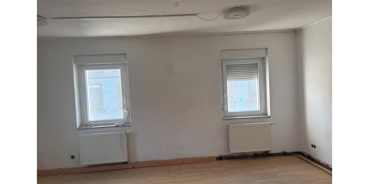 Etagenwohnung Kirchardt - 5 Zimmer, 150 m&sup2;, 1.250&euro; | Angebot:27572613