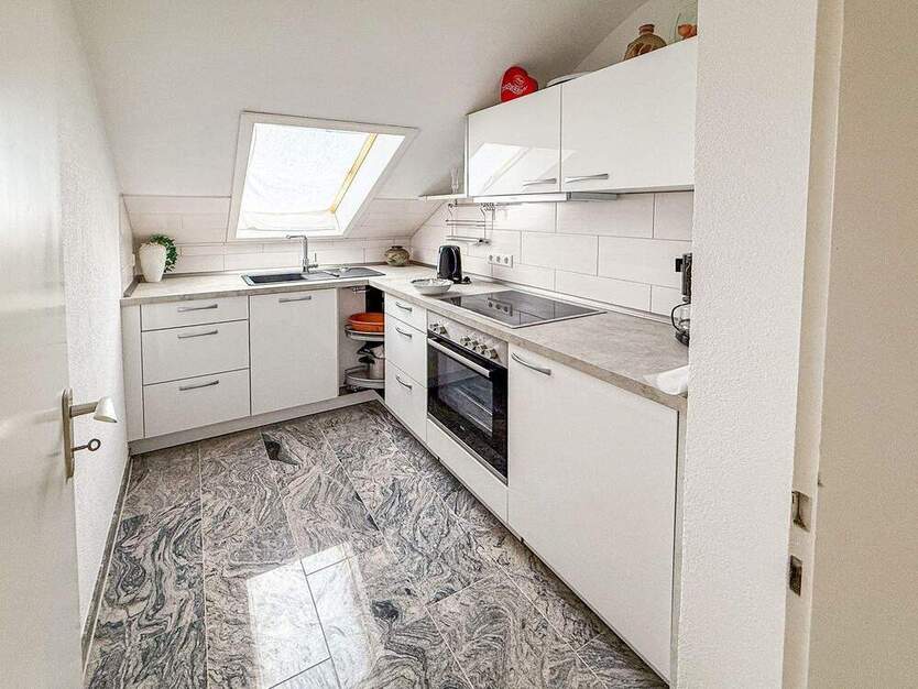 WEITBLICK: Leerstehendes 4-Familienhaus! 1 zimmer