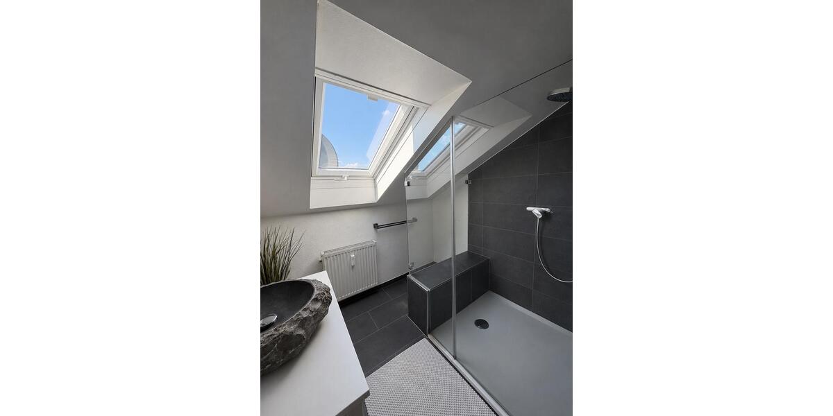 Dachgeschoßwohnung Heilbronn Frankenbach - 2.5 Zimmer, 65 m&sup2;, 299.000&euro; | Angebot:27120252