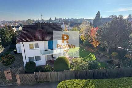 Haus zum Kaufen in Sachensheim - Großsachsenheim 870.000 € 180 m² 5 zimmer