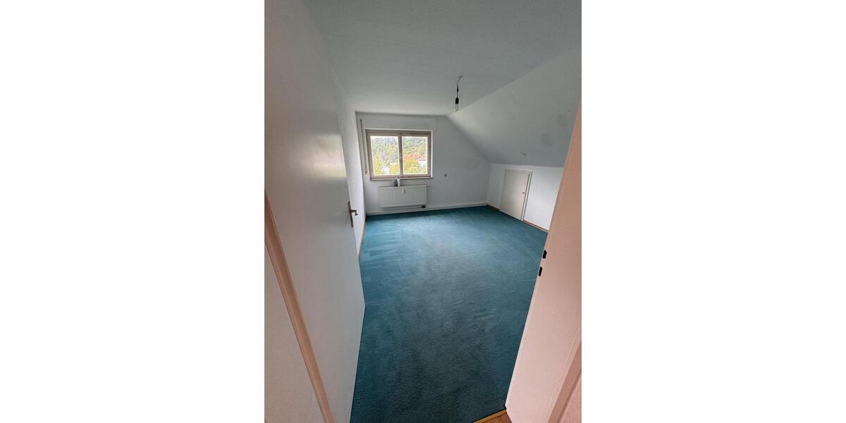 Dachgeschoßwohnung Burgstetten - 4 Zimmer, 65 m&sup2;, 520&euro; | Angebot:26663166