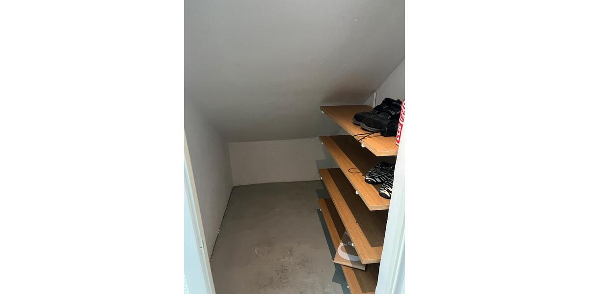 Dachgeschoßwohnung Öhringen - 2 Zimmer, 32 m&sup2;, 600&euro; | Angebot:24855429