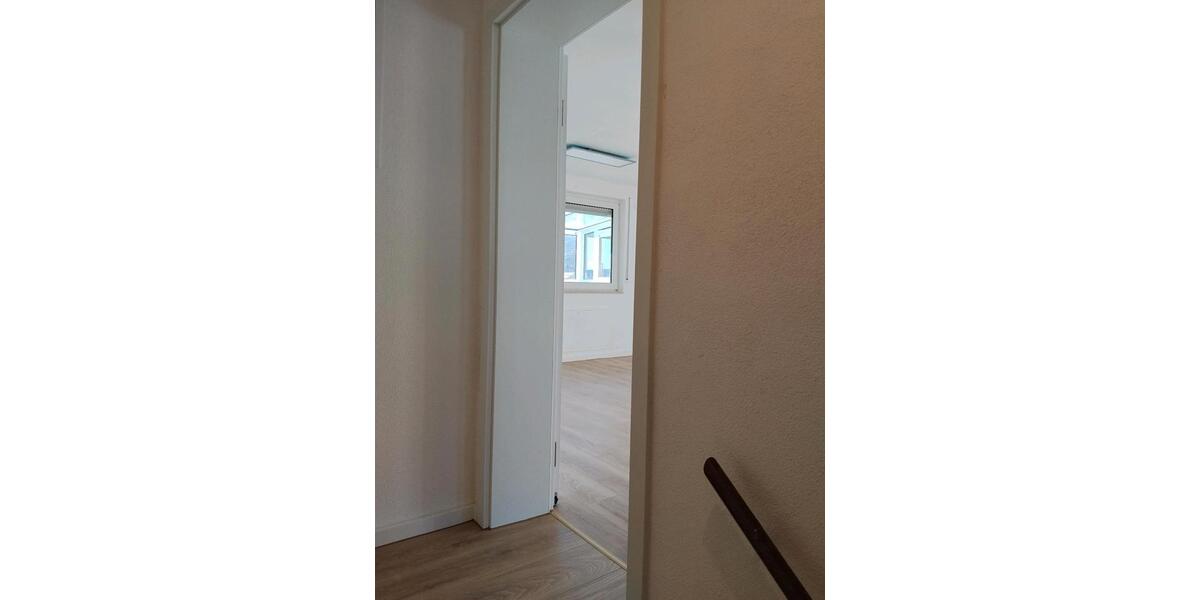 Etagenwohnung Mundelsheim - 3 Zimmer, 45 m&sup2;, 700&euro; | Angebot:26325748