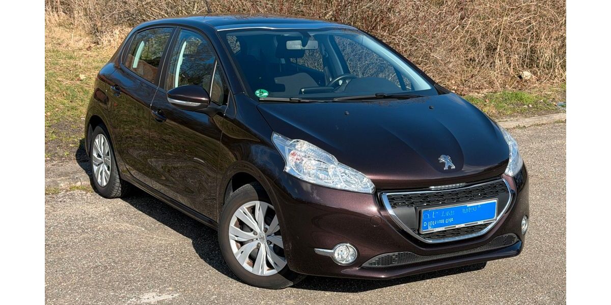 Peugeot 208 77.000 km 7.500 &euro; Asperg 71679