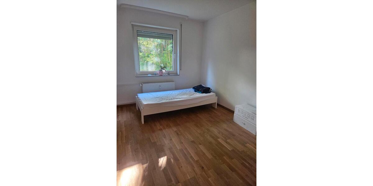 Erdgeschoßwohnung Backnang - 4 Zimmer, 84 m&sup2;, 1.450&euro; | Angebot:23674205