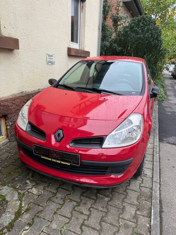 Renault Clio 117.863 km 2.300 € Ilsfeld 74360
