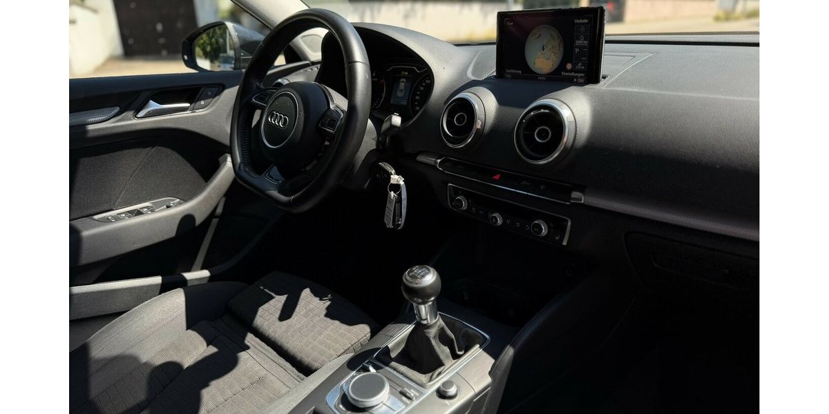 Audi A3 Limousine 2.0 TDI Navi Tempomat 162.000 km 10.990 &euro; Neckarsulm 74172