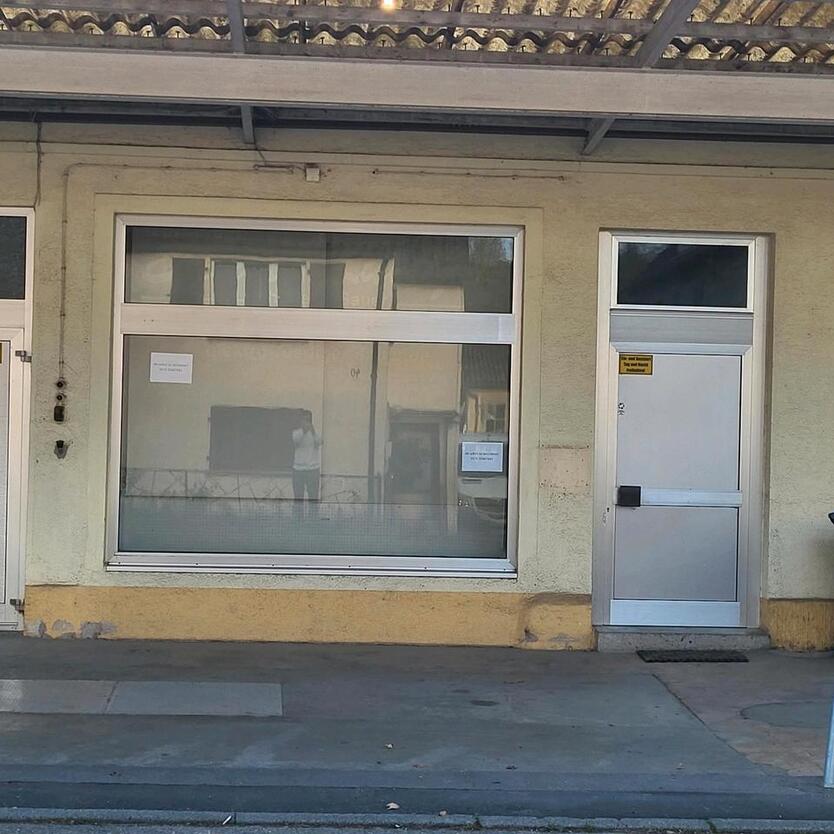 Gewerbe-, Lager- oder Ladenfläche zu vermieten zimmer