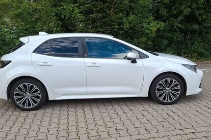 Toyota Corolla 83.000 km 17.850 &euro; Neudenau 74861