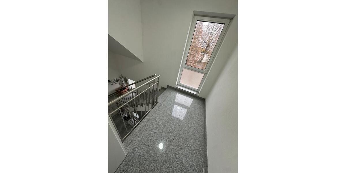 Dachgeschoßwohnung Heilbronn Frankenbach - 3 Zimmer, 70 m&sup2;, 1.050&euro; | Angebot:25047387