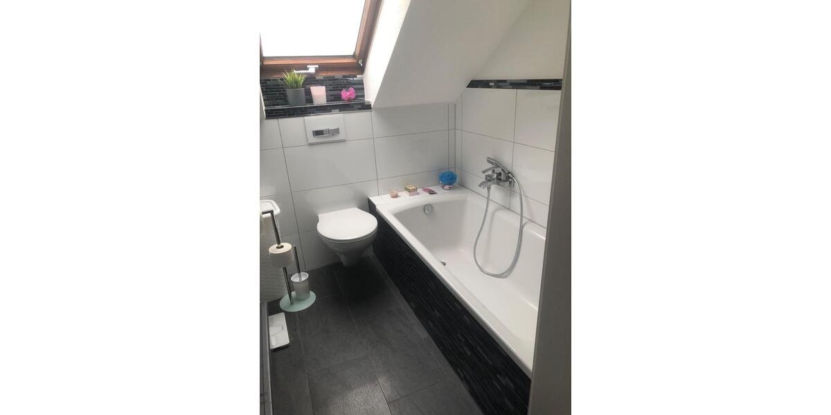Dachgeschoßwohnung Gundelsheim - 3.5 Zimmer, 90 m&sup2;, 329.000&euro; | Angebot:27569676