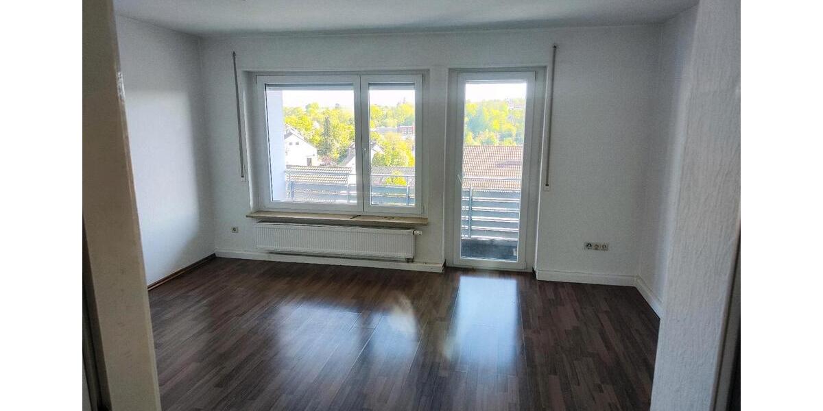 Etagenwohnung Backnang - 3 Zimmer, 78 m&sup2;, 1.100&euro; | Angebot:26690175