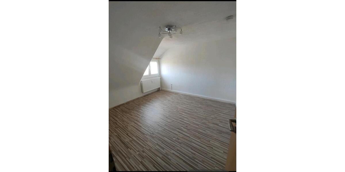 Dachgeschoßwohnung Neckarsulm - 3 Zimmer, 60 m&sup2;, 950&euro; | Angebot:26293139